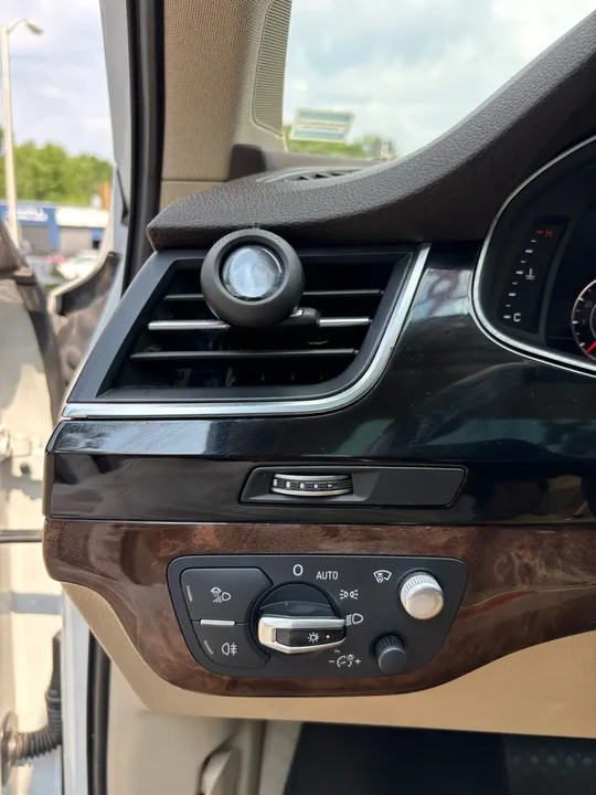 2017 Audi 4M Q7 - Image 9 of 12