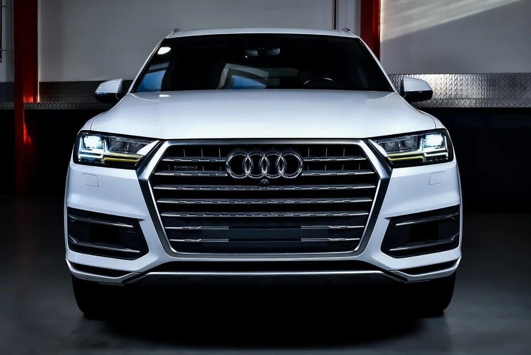 2017 Audi 4M Q7 - Image 4 of 30
