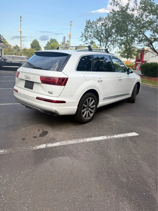 2017 Audi 4M Q7 - Image 5 of 19
