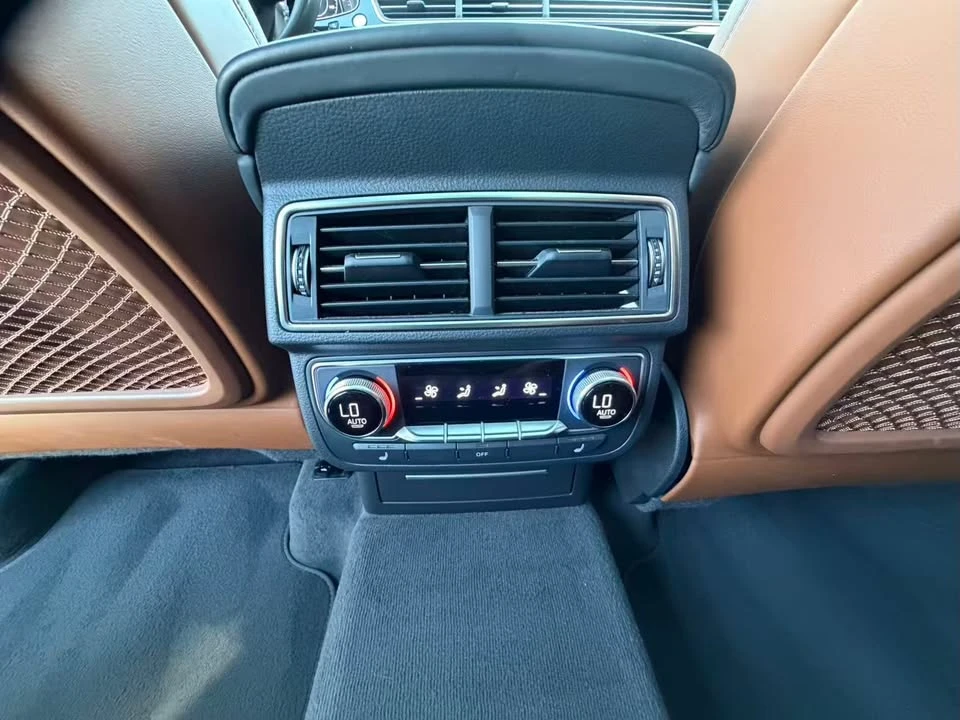 2017 Audi 4M Q7 - Image 11 of 16