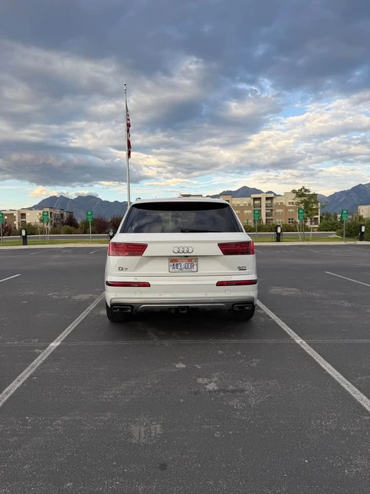 2017 Audi 4M Q7 - Image 4 of 20