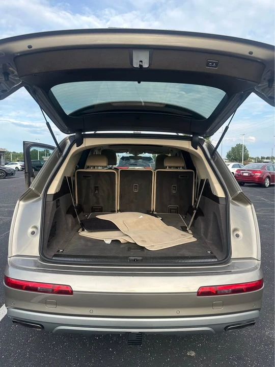 2017 Audi 4M Q7 - Image 9 of 10