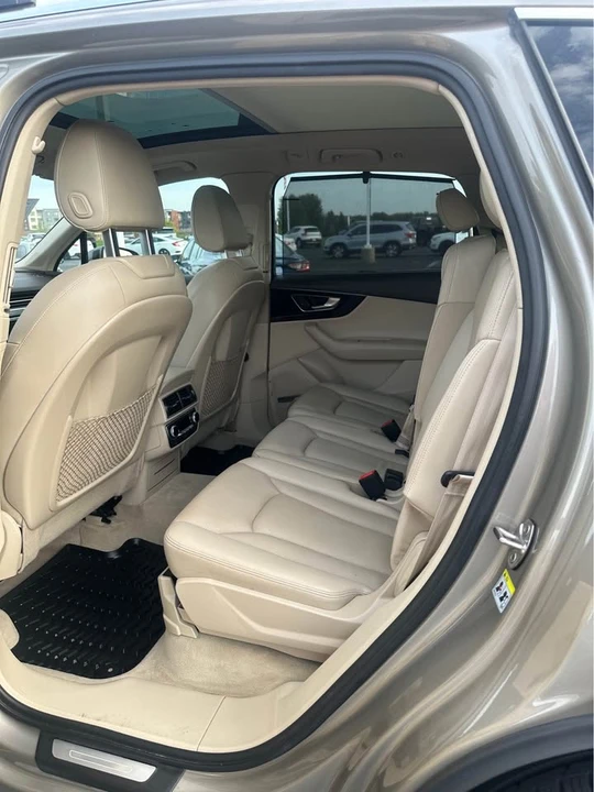 2017 Audi 4M Q7 - Image 8 of 10
