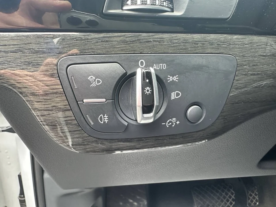 2017 Audi 4M Q7 - Image 16 of 21