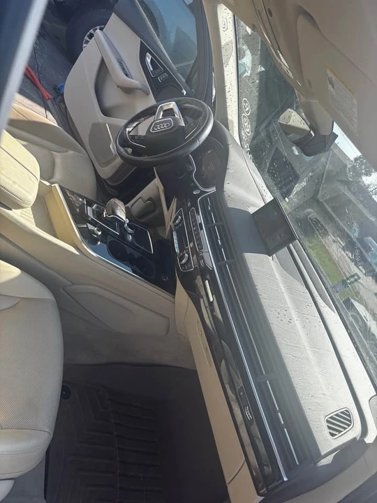 2017 Audi 4M Q7 - Image 10 of 20