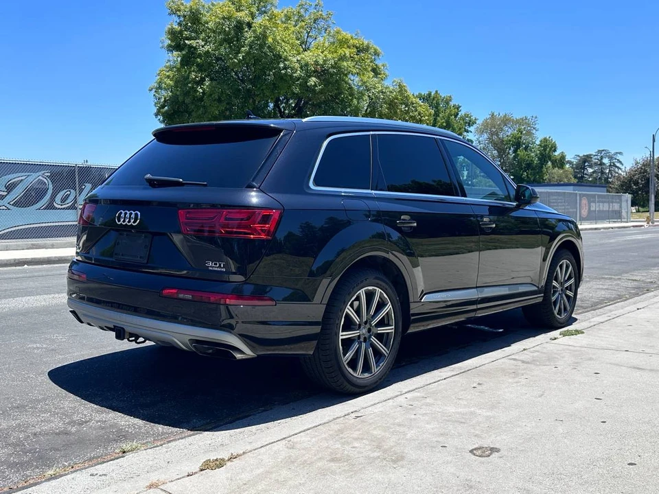 2017 Audi 4M Q7 - Image 5 of 14