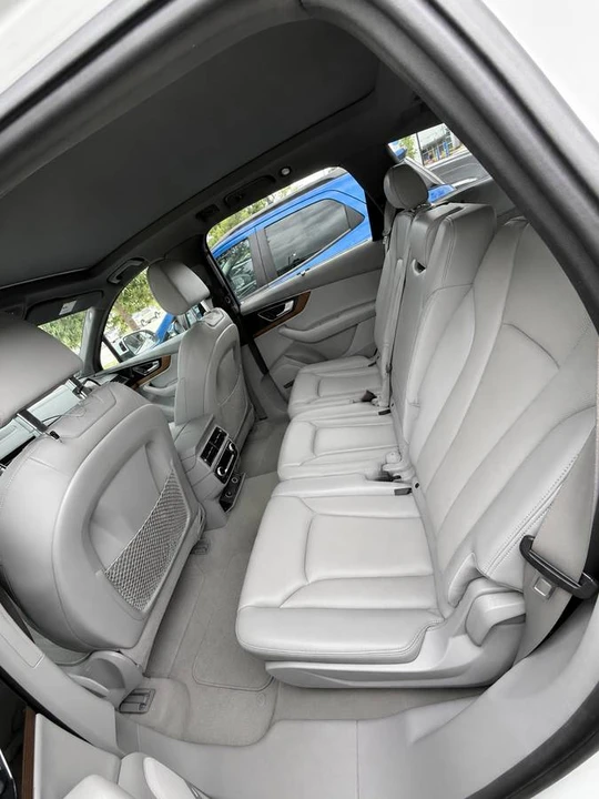 2017 Audi 4M Q7 - Image 4 of 10