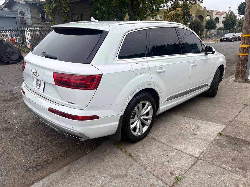 2017 Audi 4M Q7 - Image 3 of 8