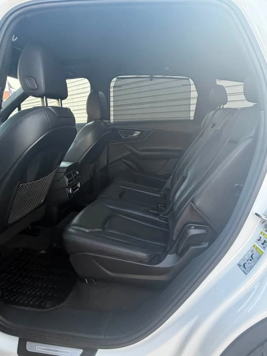 2017 Audi 4M Q7 - Image 8 of 9