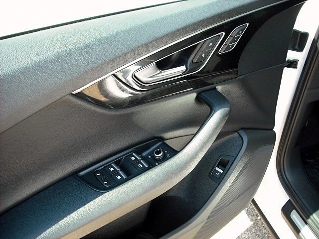 2017 Audi 4M Q7 - Image 16 of 20