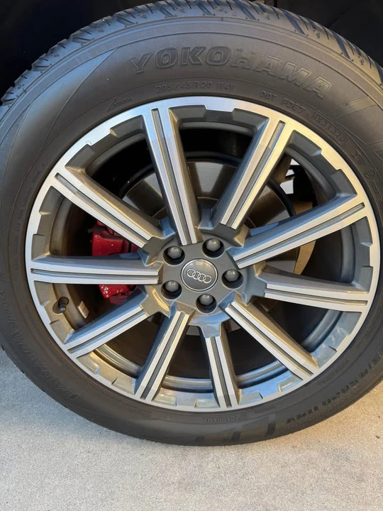 2017 Audi 4M Q7 - Image 9 of 10