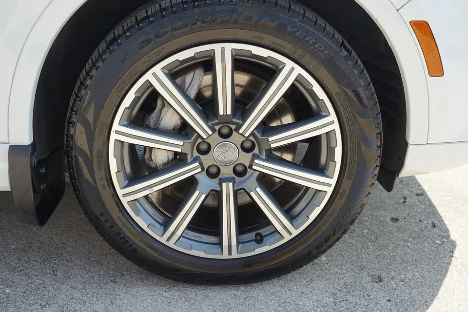 2017 Audi 4M Q7 - Image 13 of 20