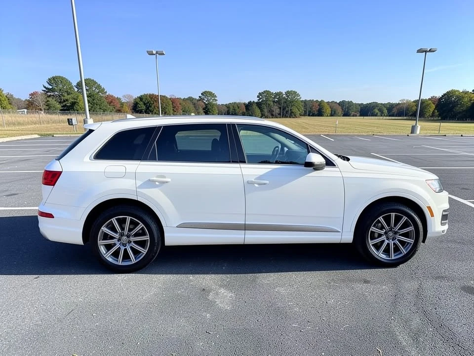 2017 Audi 4M Q7 - Image 2 of 15