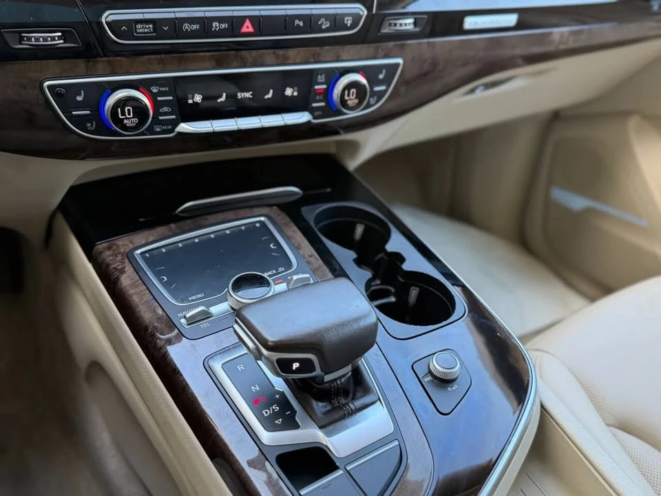 2017 Audi 4M Q7 - Image 8 of 19