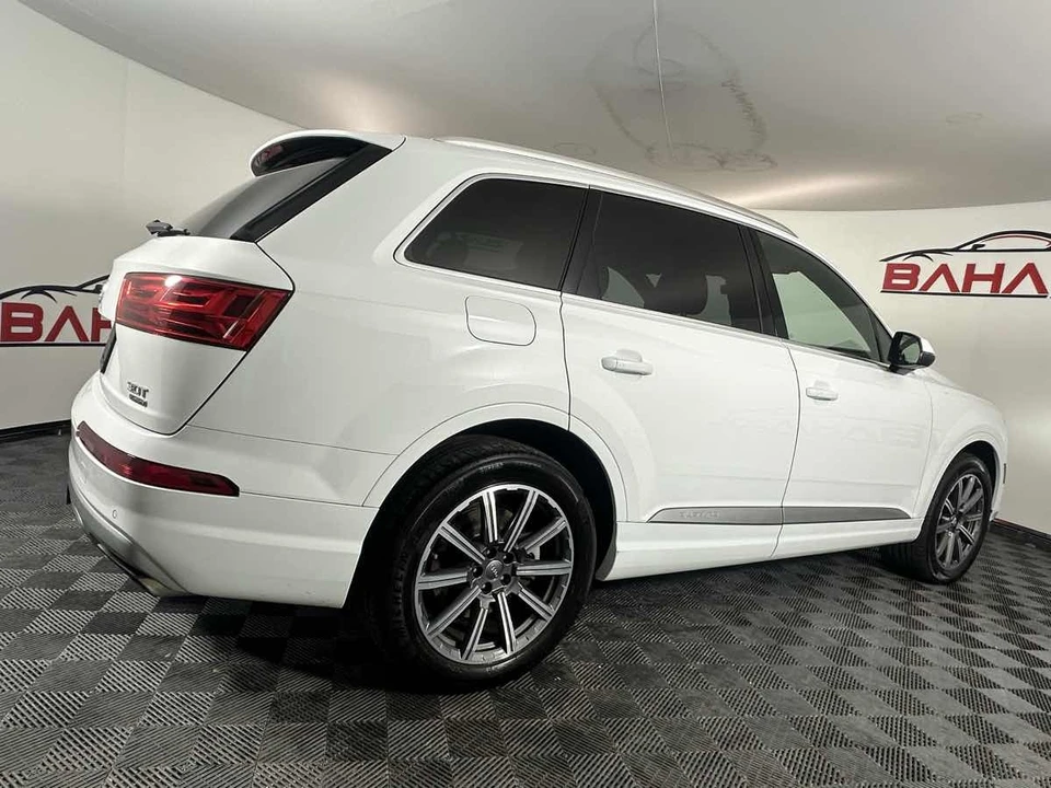 2017 Audi 4M Q7 - Image 9 of 21