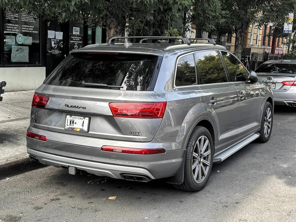 2017 Audi 4M Q7 - Image 2 of 6