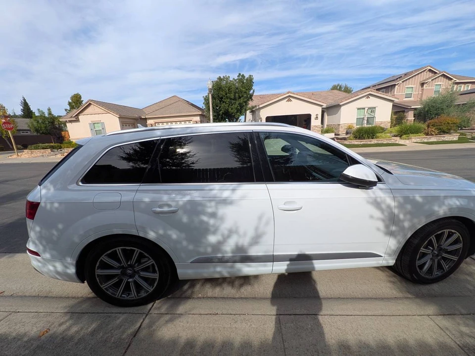 2017 Audi 4M Q7 - Image 2 of 20