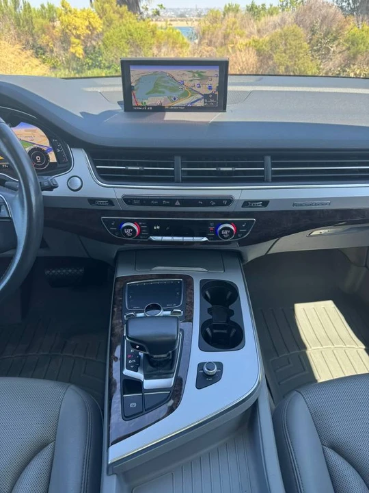 2017 Audi 4M Q7 - Image 9 of 24