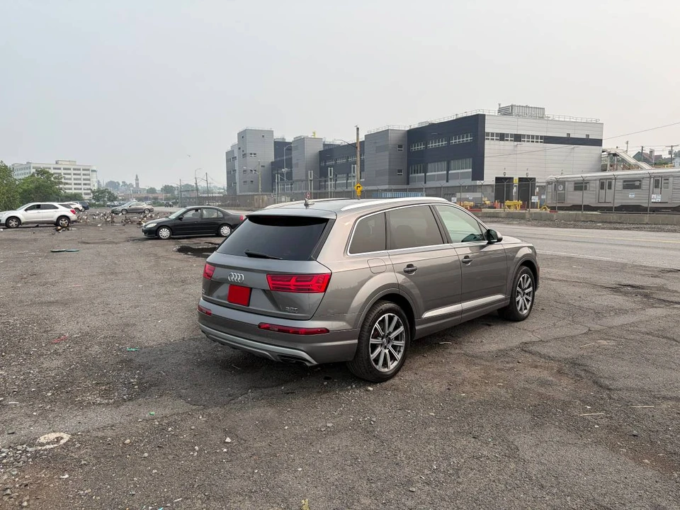2017 Audi 4M Q7 - Image 7 of 22