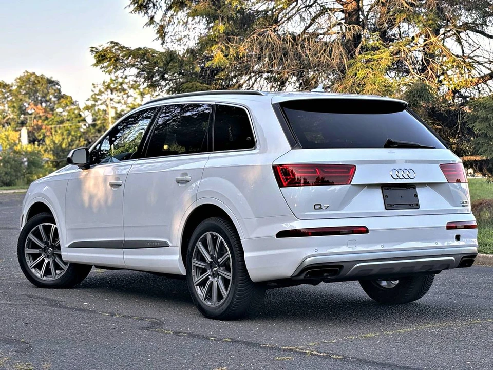 2017 Audi 4M Q7 - Image 9 of 22