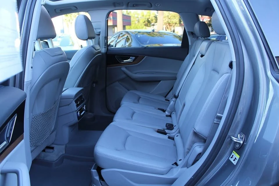 2017 Audi 4M Q7 - Image 9 of 15