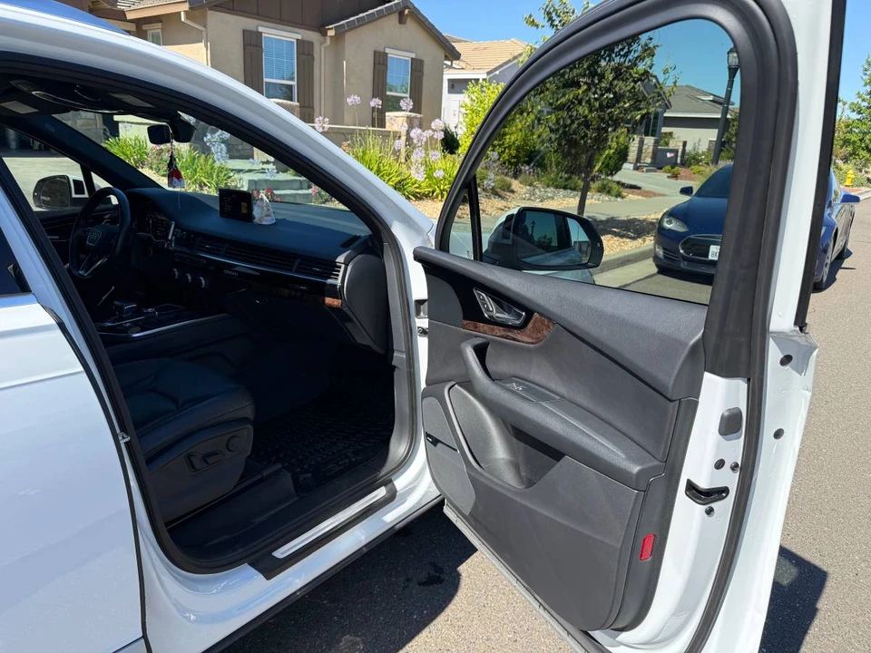 2017 Audi 4M Q7 - Image 11 of 24