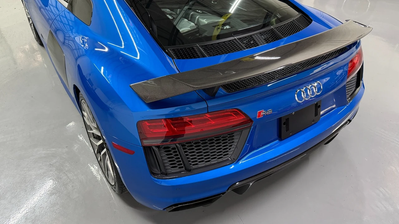 2017 Audi 4S R8 - Image 25 of 31