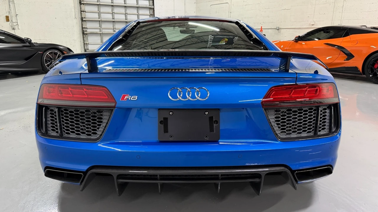 2017 Audi 4S R8 - Image 21 of 31