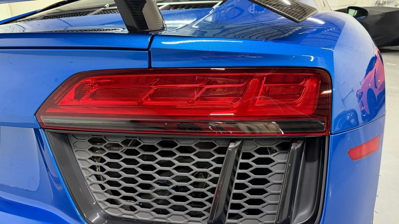 2017 Audi 4S R8 - Image 14 of 31