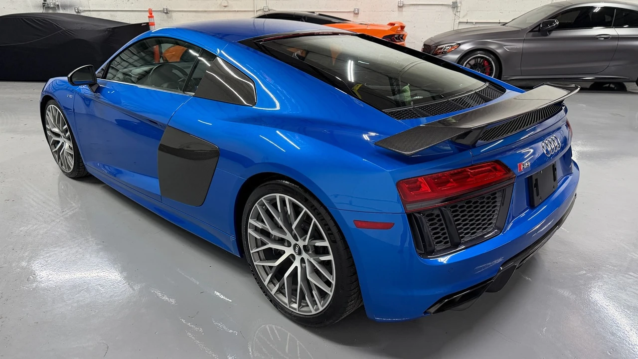2017 Audi 4S R8 - Image 23 of 31