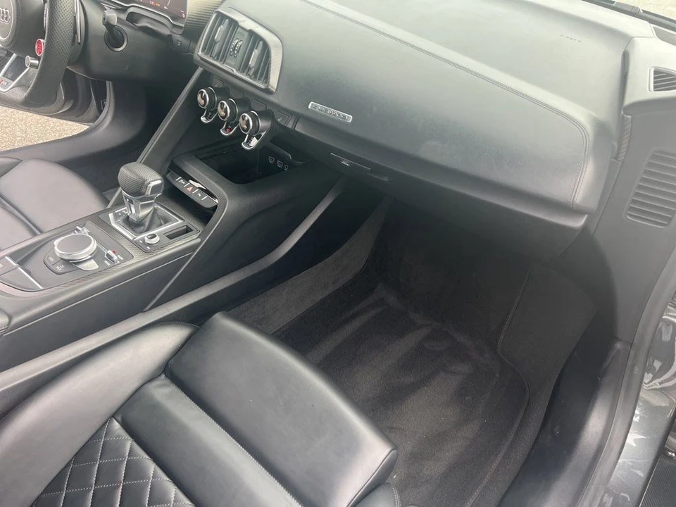 2017 Audi 4S R8 - Image 14 of 20