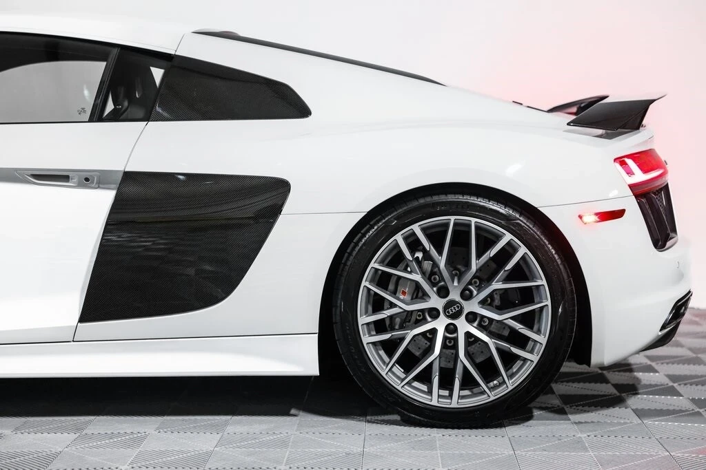 2017 Audi 4S R8 - Image 13 of 21