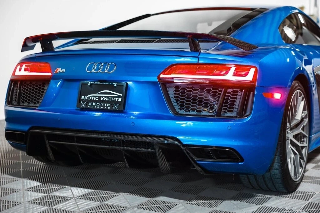 2017 Audi 4S R8 - Image 8 of 12