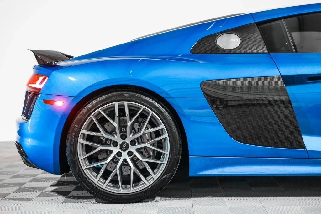 2017 Audi 4S R8 - Image 2 of 12