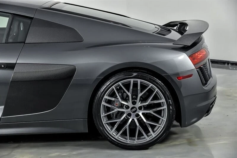 2017 Audi 4S R8 - Image 8 of 12