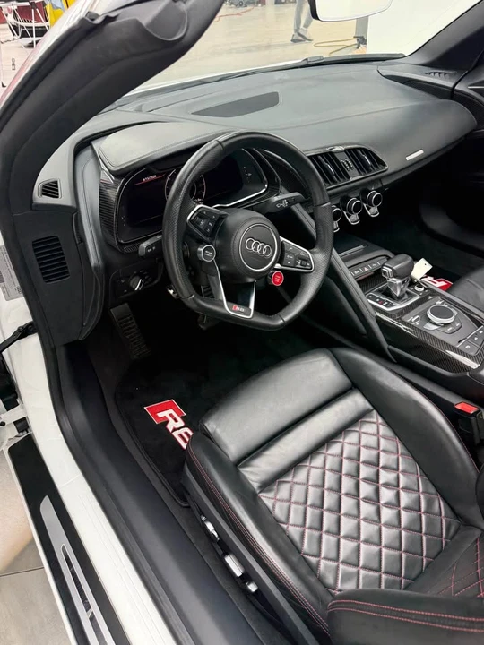 2017 Audi 4S R8 - Image 8 of 11