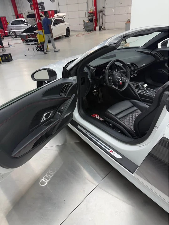 2017 Audi 4S R8 - Image 7 of 11