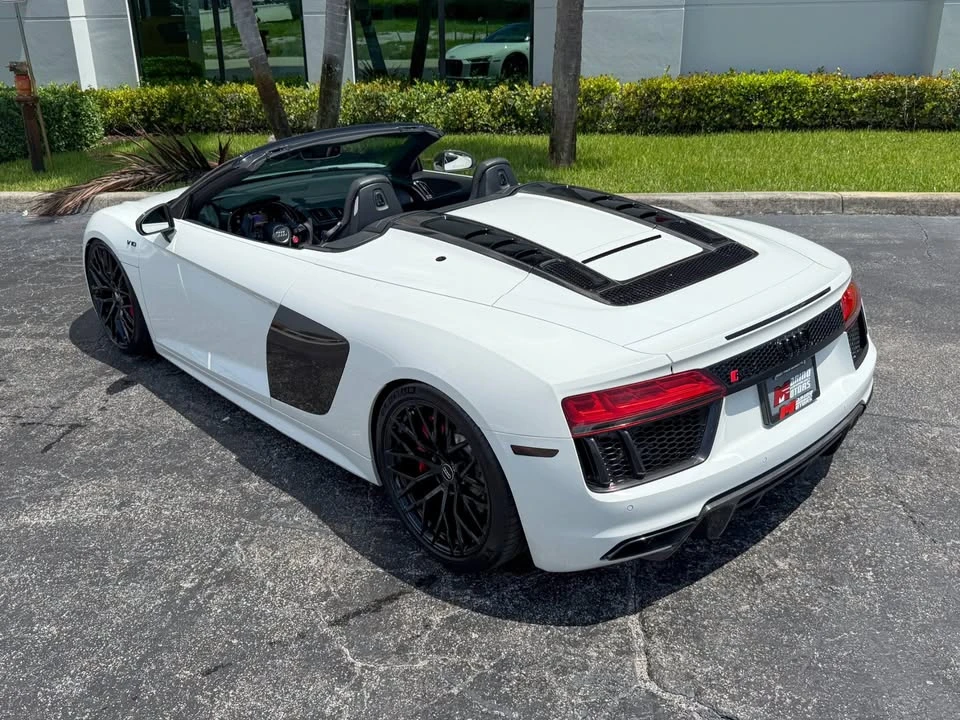 2017 Audi 4S R8 - Image 9 of 20