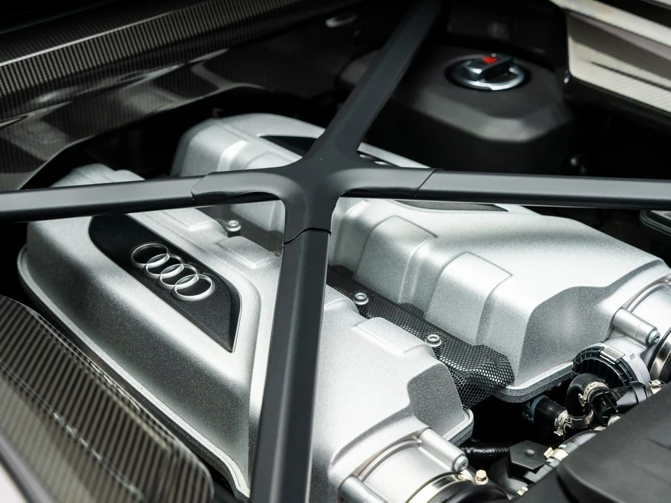 2017 Audi 4S R8 - Image 5 of 12