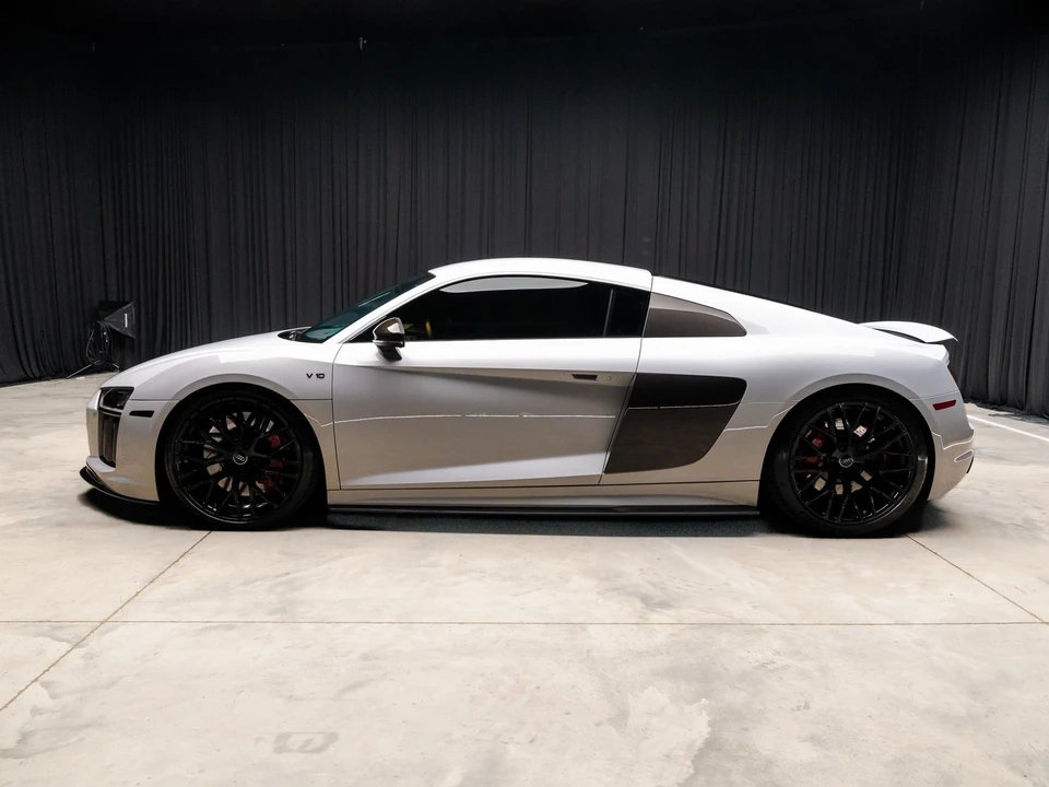 2017 Audi 4S R8 - Image 11 of 12