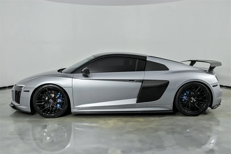 2017 Audi 4S R8 - Image 7 of 31