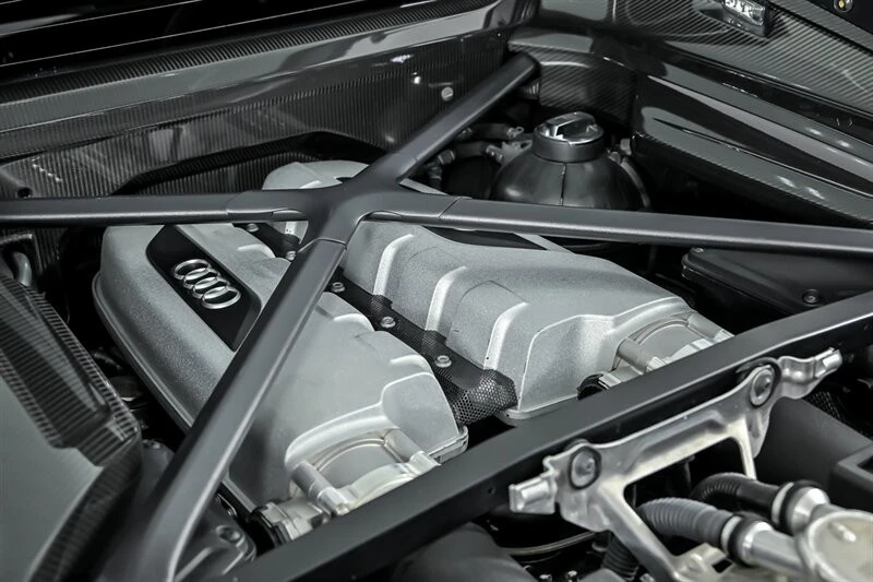 2017 Audi 4S R8 - Image 15 of 31