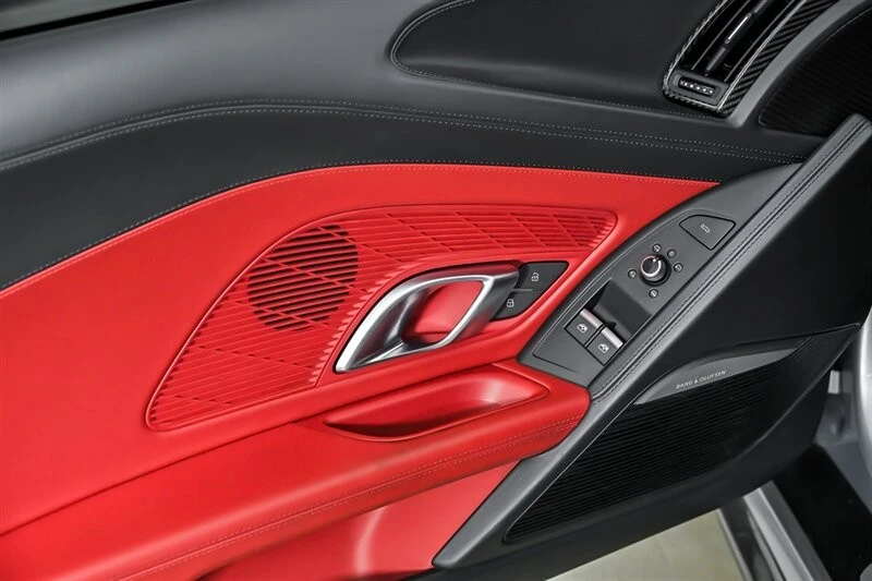 2017 Audi 4S R8 - Image 20 of 31