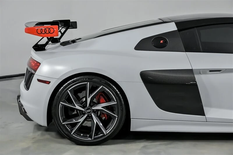 2017 Audi 4S R8 - Image 13 of 21