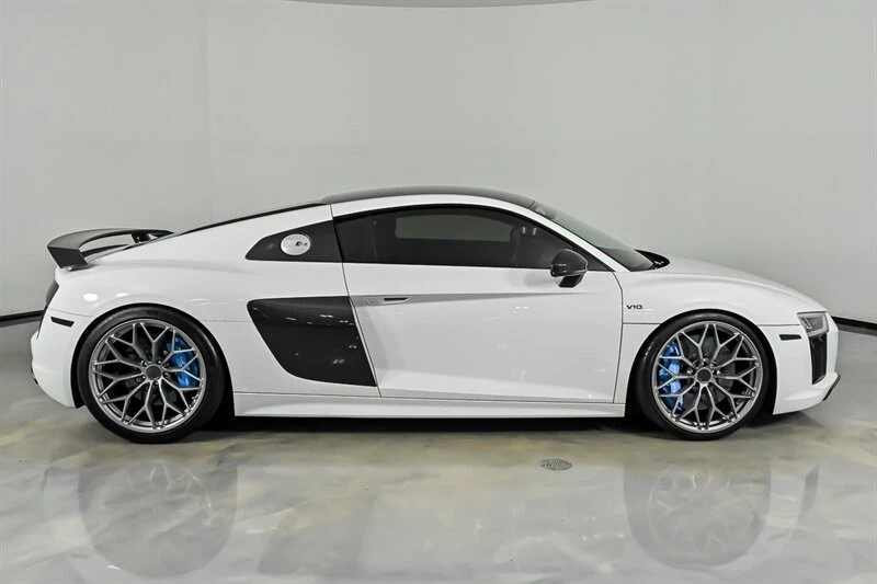 2017 Audi 4S R8 - Image 11 of 31