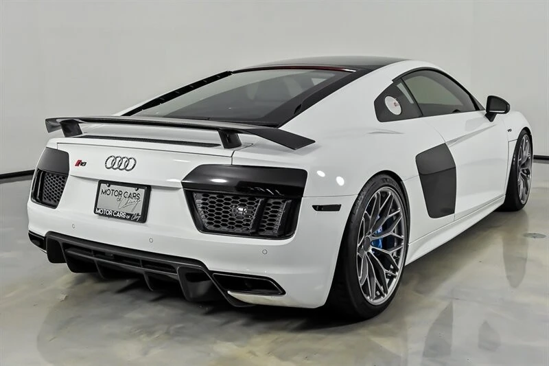 2017 Audi 4S R8 - Image 10 of 31