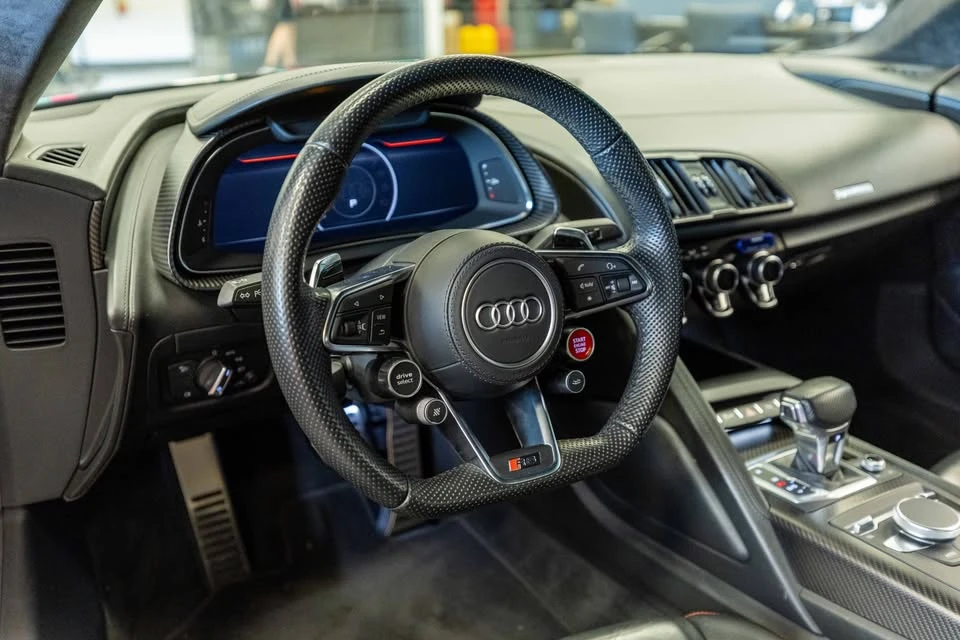 2017 Audi 4S R8 - Image 12 of 19