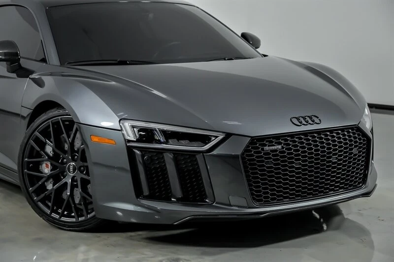 2017 Audi 4S R8 - Image 3 of 31