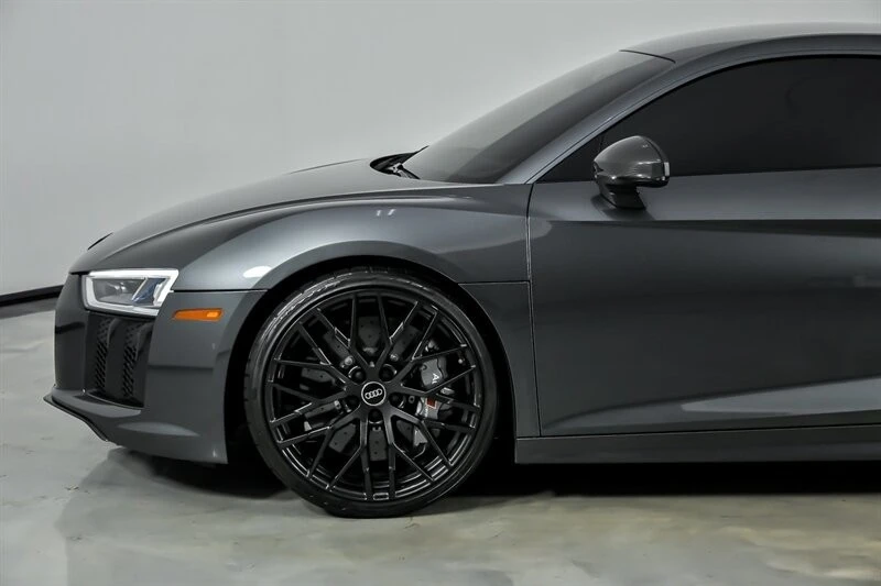 2017 Audi 4S R8 - Image 7 of 31
