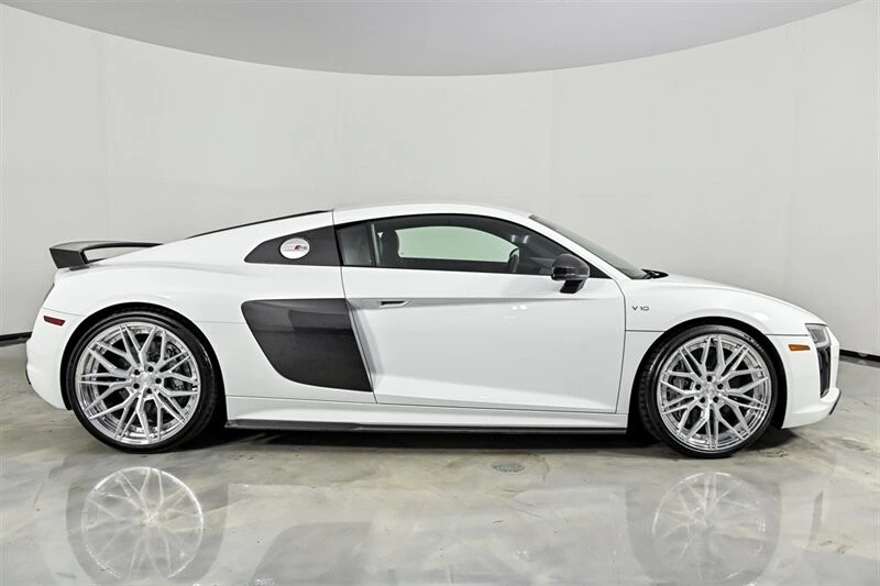 2017 Audi 4S R8 - Image 17 of 31